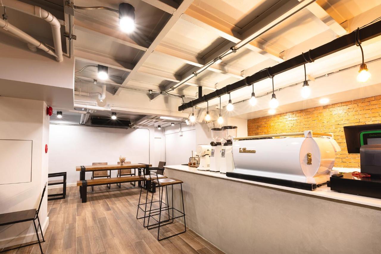 Wire Bangkok Prakhanong Экстерьер фото