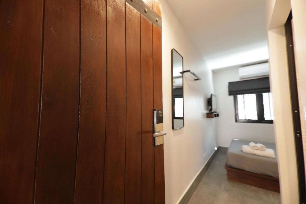 Wire Bangkok Prakhanong Экстерьер фото