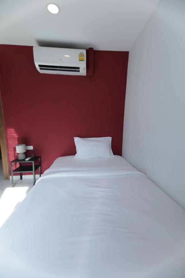 Wire Bangkok Prakhanong Экстерьер фото