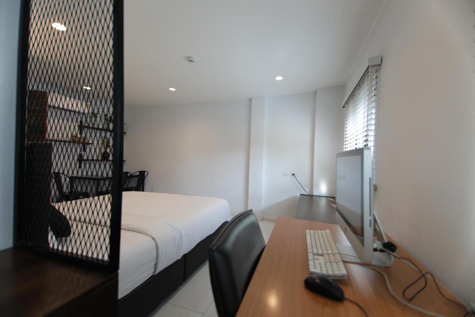 Wire Bangkok Prakhanong Экстерьер фото