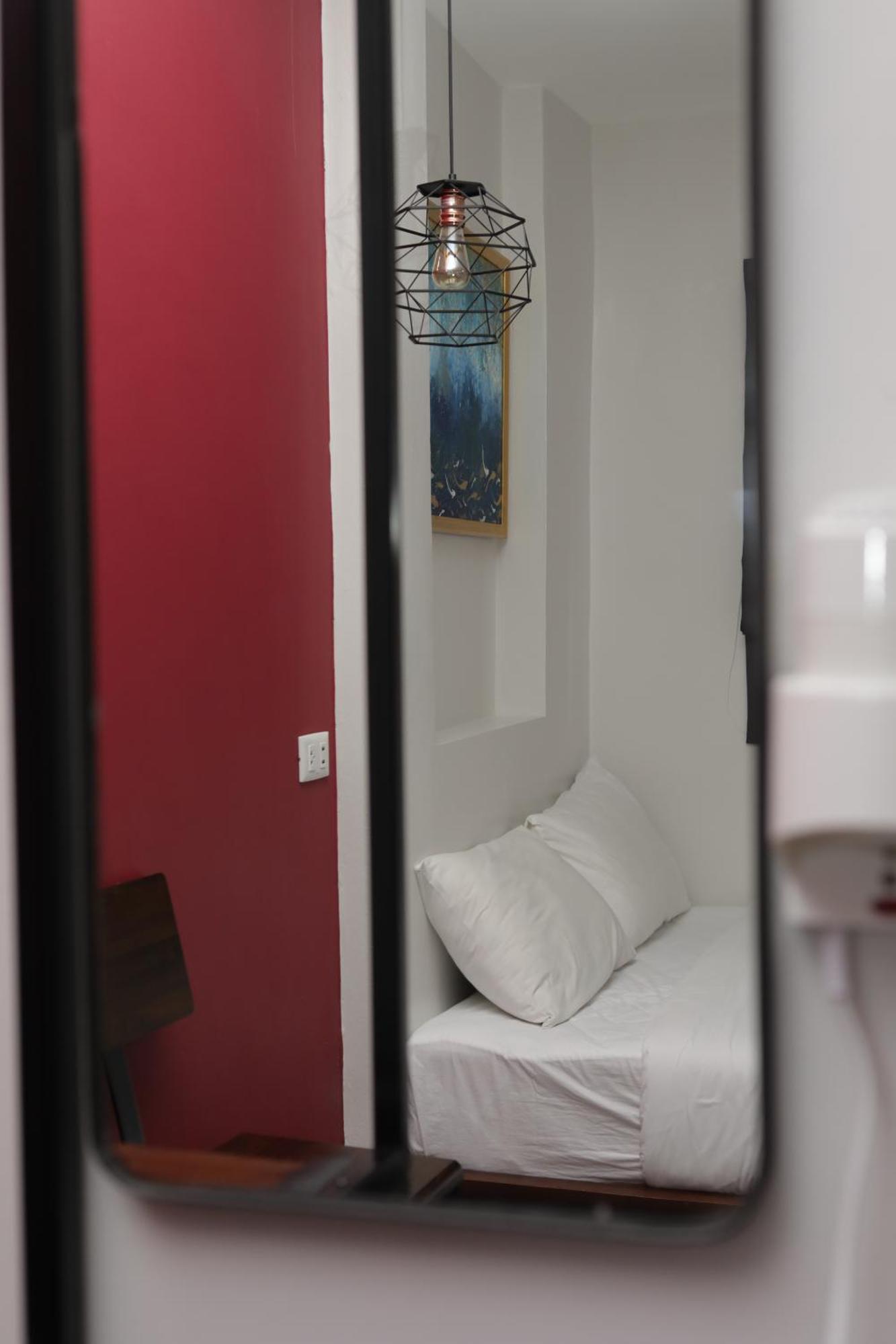 Wire Bangkok Prakhanong Экстерьер фото