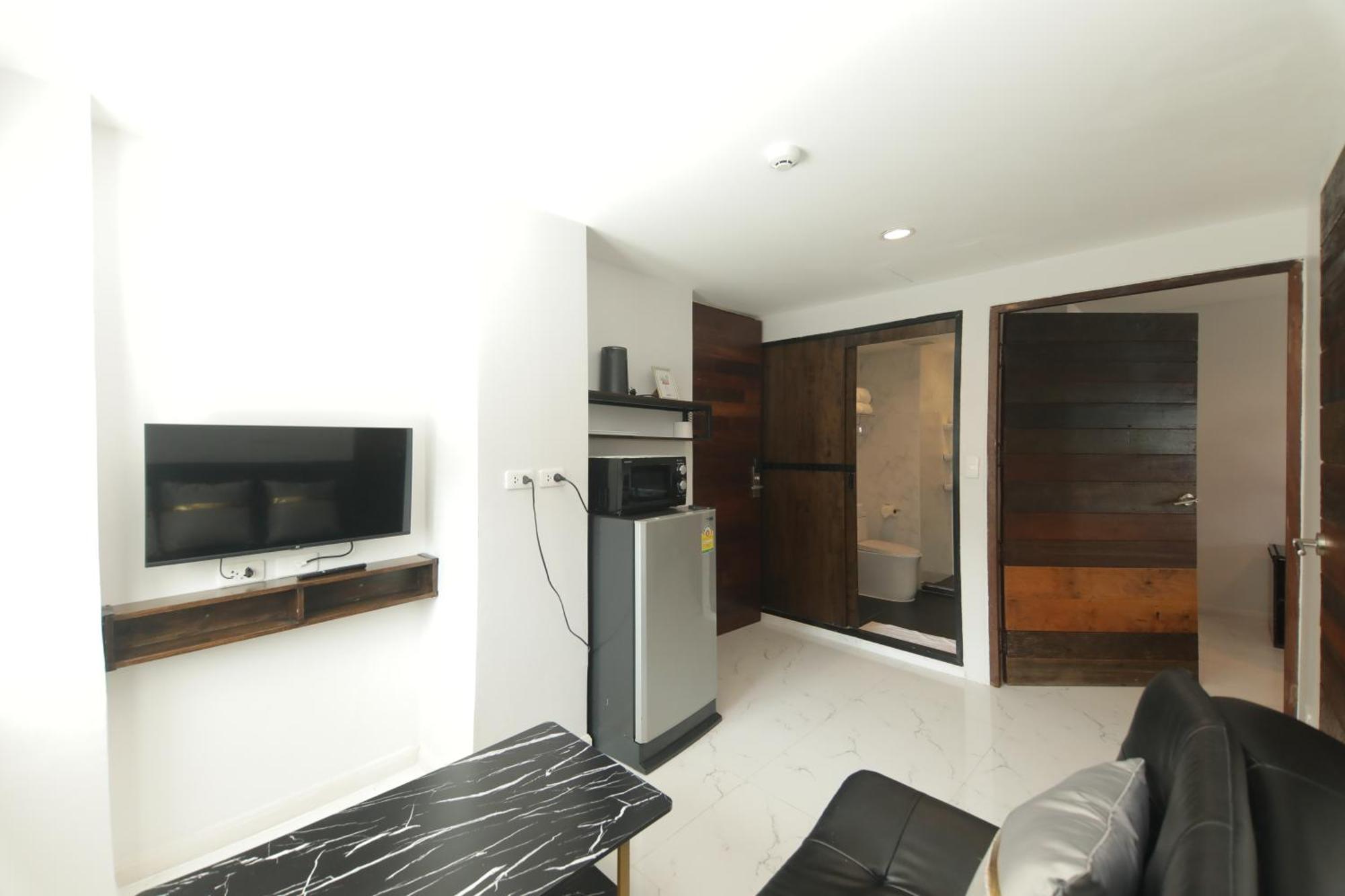 Wire Bangkok Prakhanong Экстерьер фото